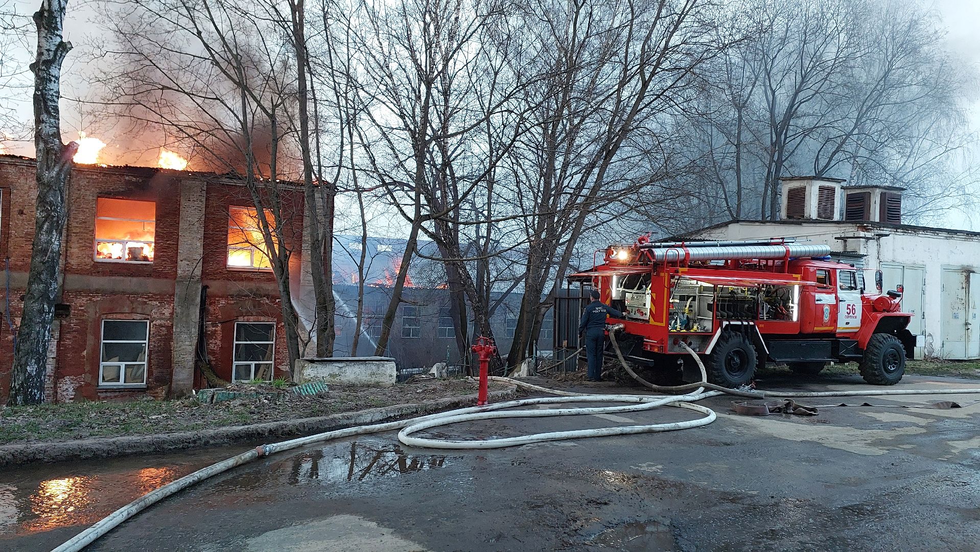 чп, пожар, мчс, пожарные, серпухов, бумажная фабрика,