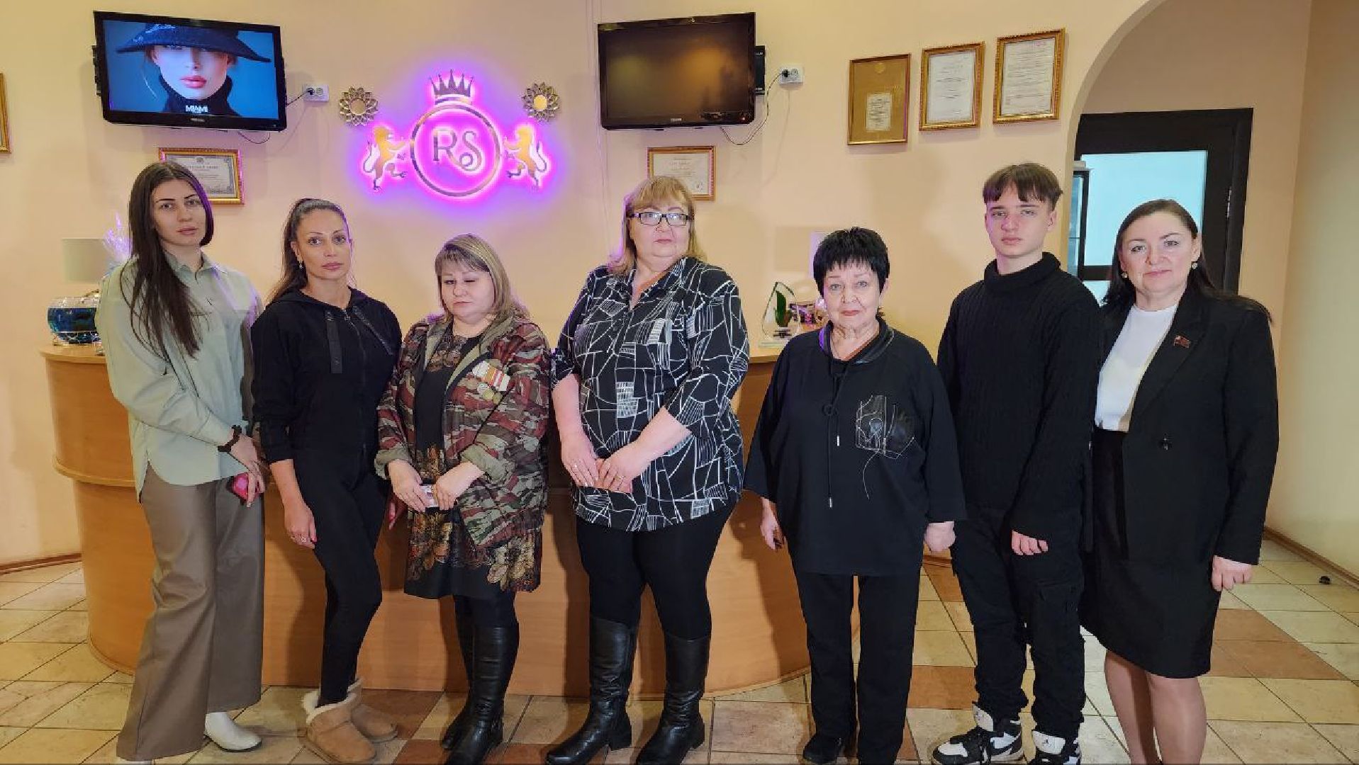 Дмитров, СВО, Женщины героев, вертикалки