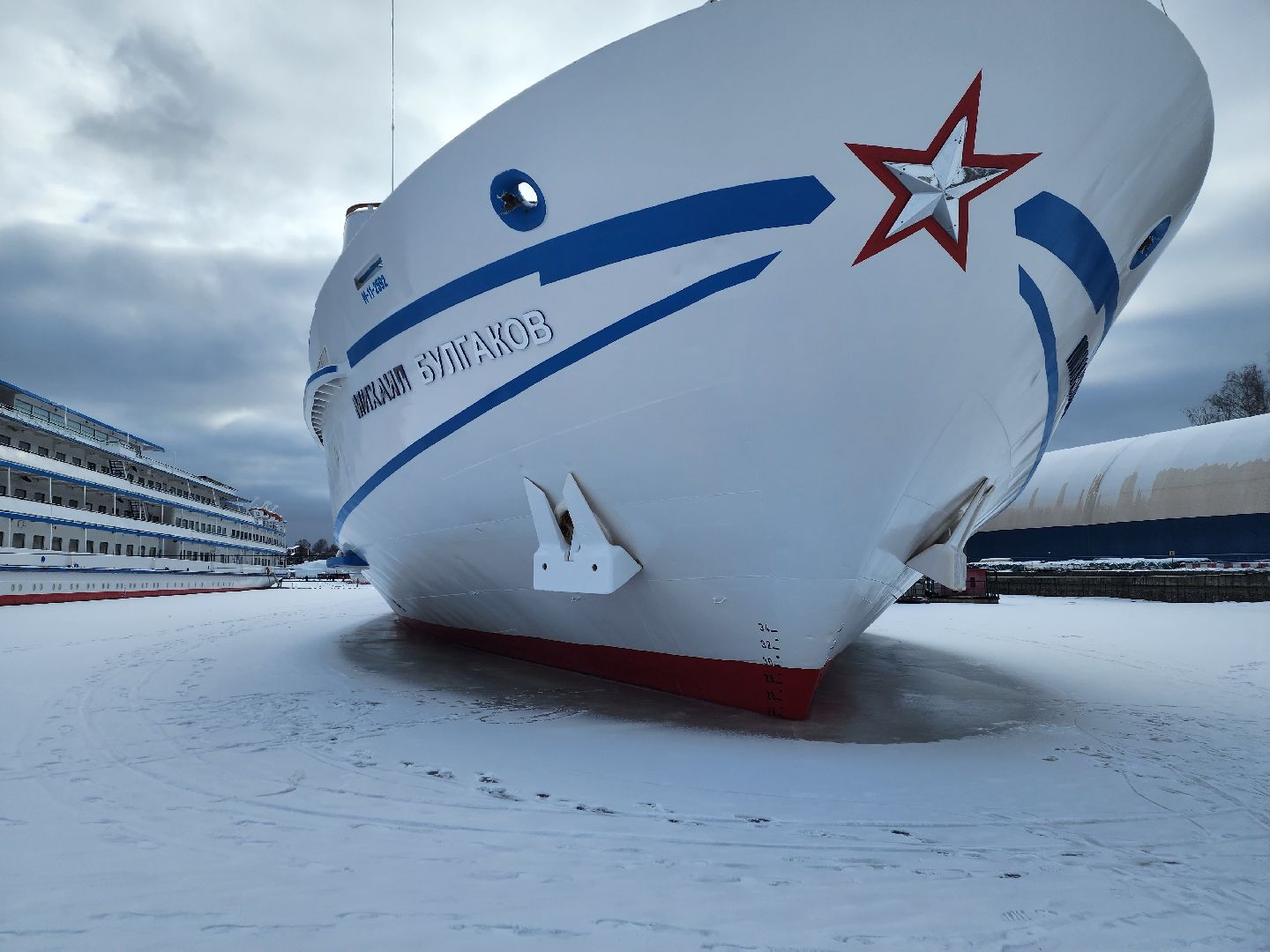 долгопрудный, Хлебниковский затон, Московский международный яхтенный порт, теплоход, капитан, якорь, навигация, вертикалки,