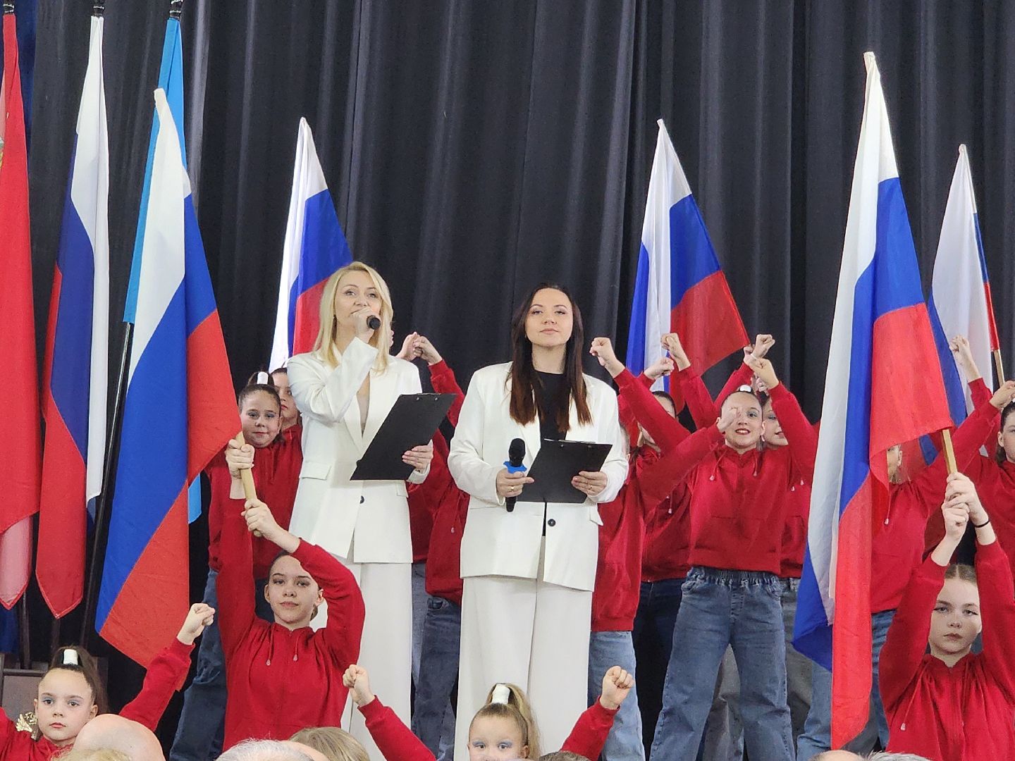 вертикалки, День защитника Отечества, выставка юных художников, Зарайск,