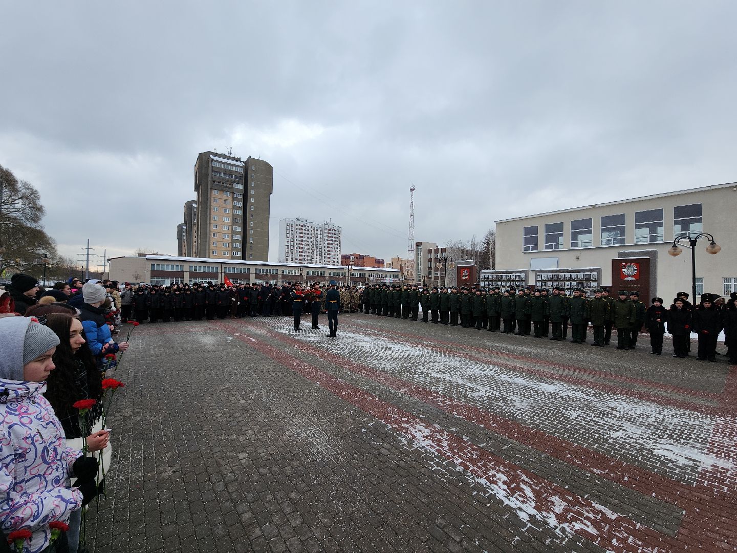 серпухов, подмосковье, возложение цветов, день защитника отечества,