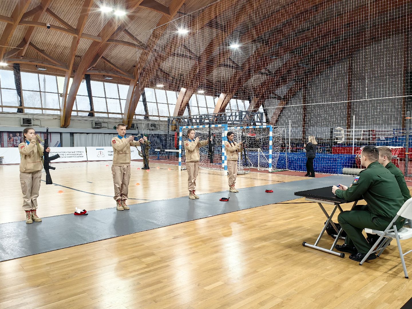 юнармия, соревнования, слет, оружие, возложение венка, Равнение на знамя, вертикалки,