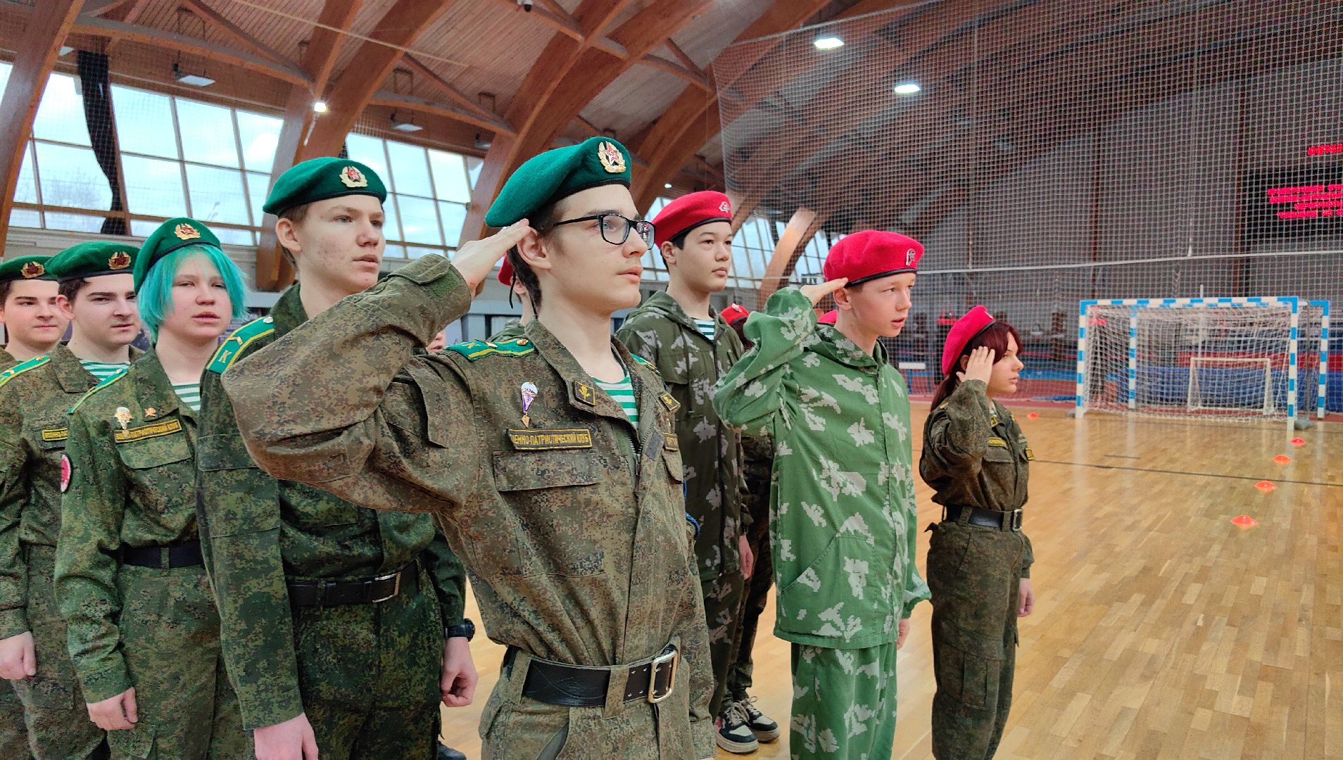 юнармия, соревнования, слет, оружие, возложение венка, Равнение на знамя, вертикалки,