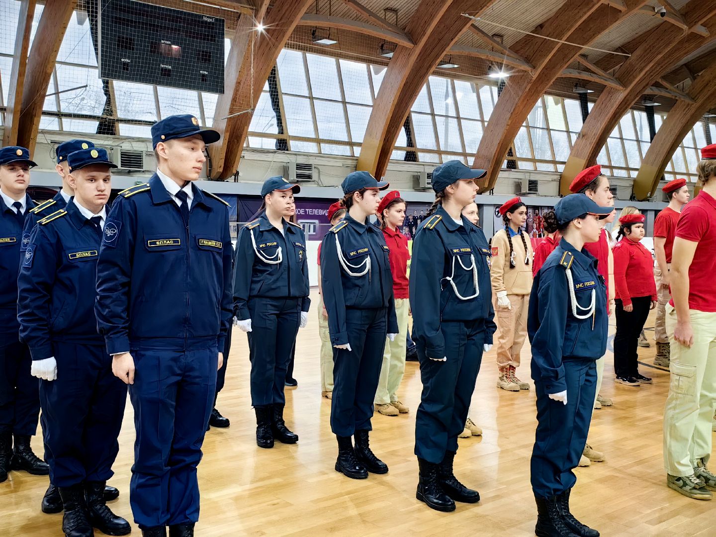 юнармия, соревнования, слет, оружие, возложение венка, Равнение на знамя, вертикалки,