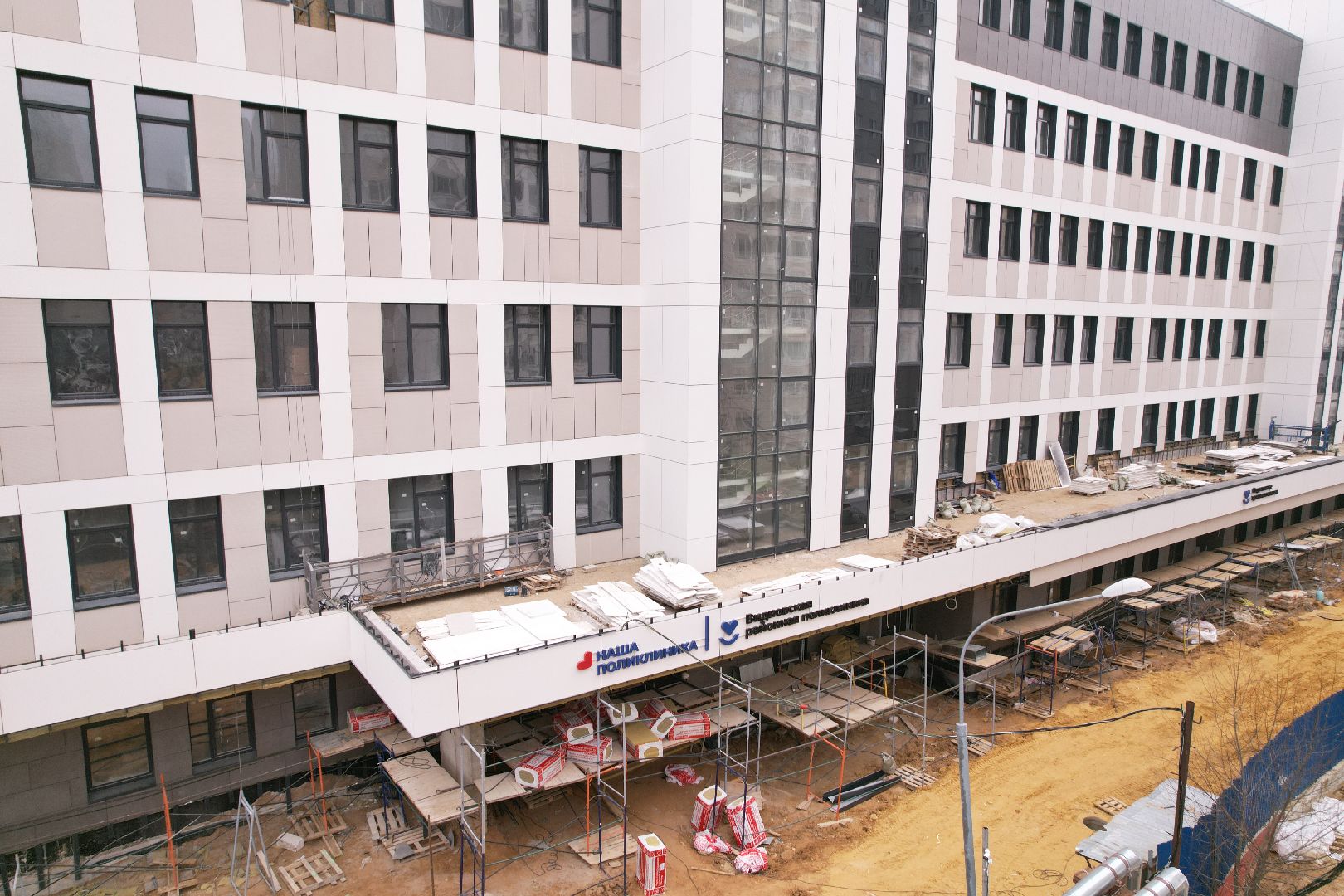 видео с коптера, видное, поликлиника, строительство,