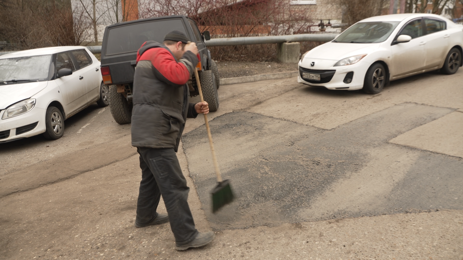 ямочный ремонт, вертикалки, ремонт дорог Власиха, ямы на дорогах, Власиха ямы на дороге,