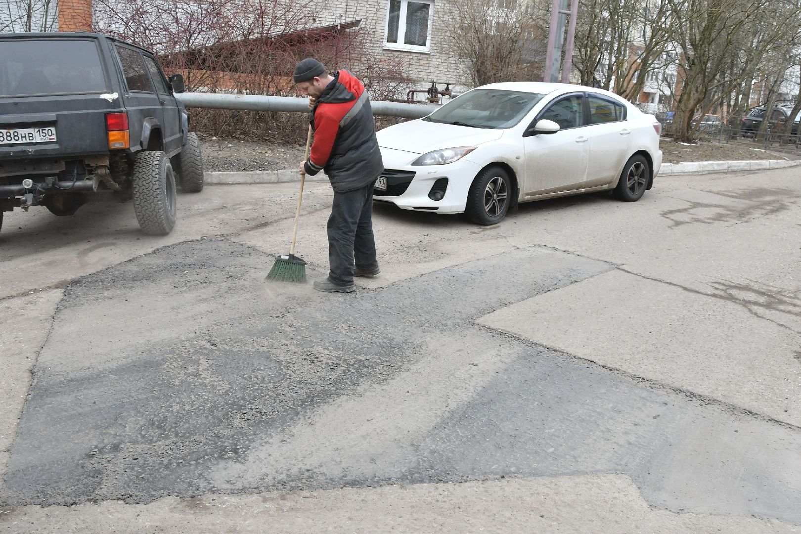 ямочный ремонт, вертикалки, ремонт дорог Власиха, ямы на дорогах, Власиха ямы на дороге,