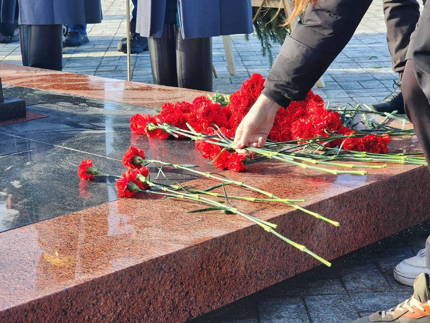 возложение цветов, мытищи, память, герои,