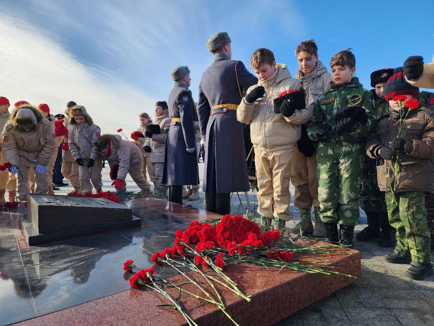 возложение цветов, мытищи, память, герои,