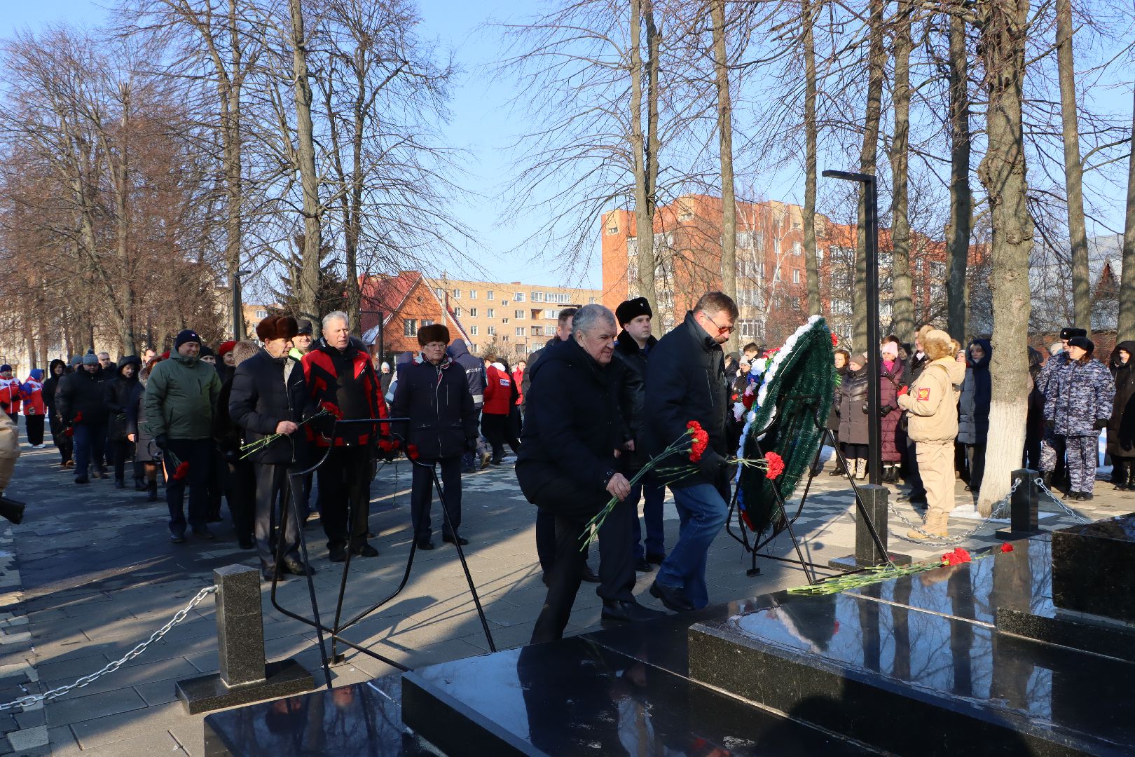 день защитника отечества, серебряные пруды, возложение, братская могила,