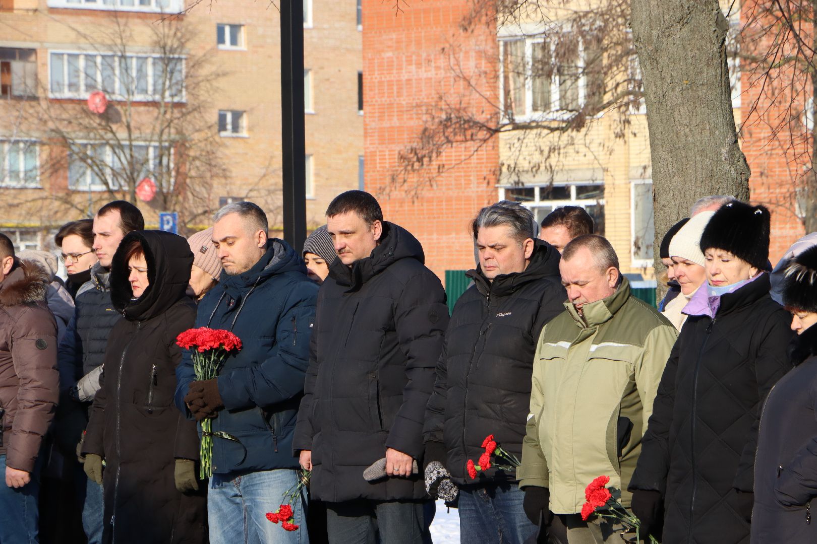 день защитника отечества, серебряные пруды, возложение, братская могила,