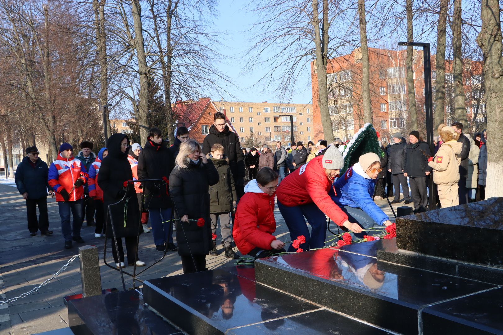 день защитника отечества, серебряные пруды, возложение, братская могила,