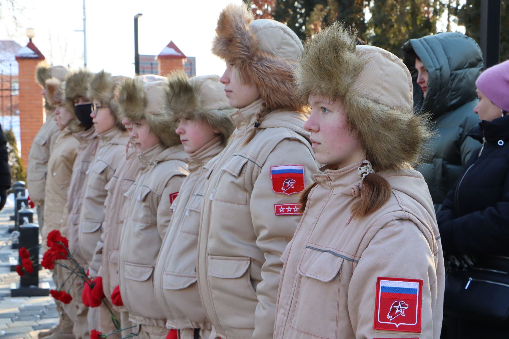 день защитника отечества, серебряные пруды, возложение, братская могила,