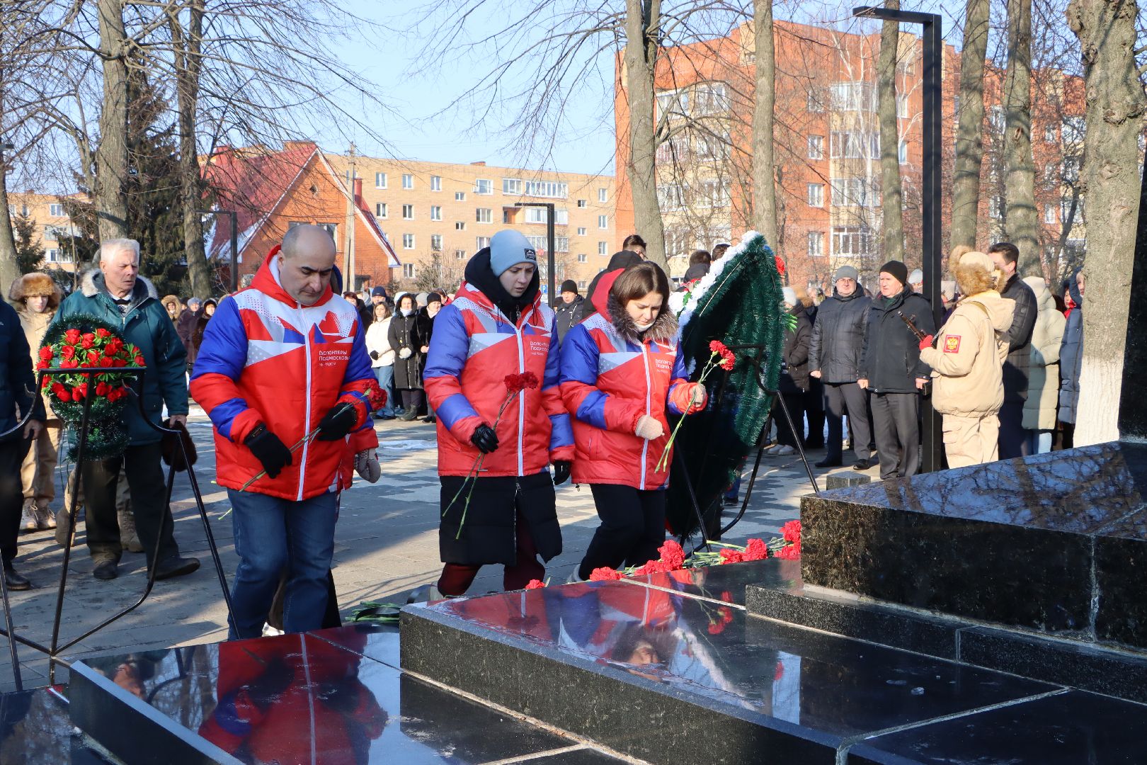 день защитника отечества, серебряные пруды, возложение, братская могила,