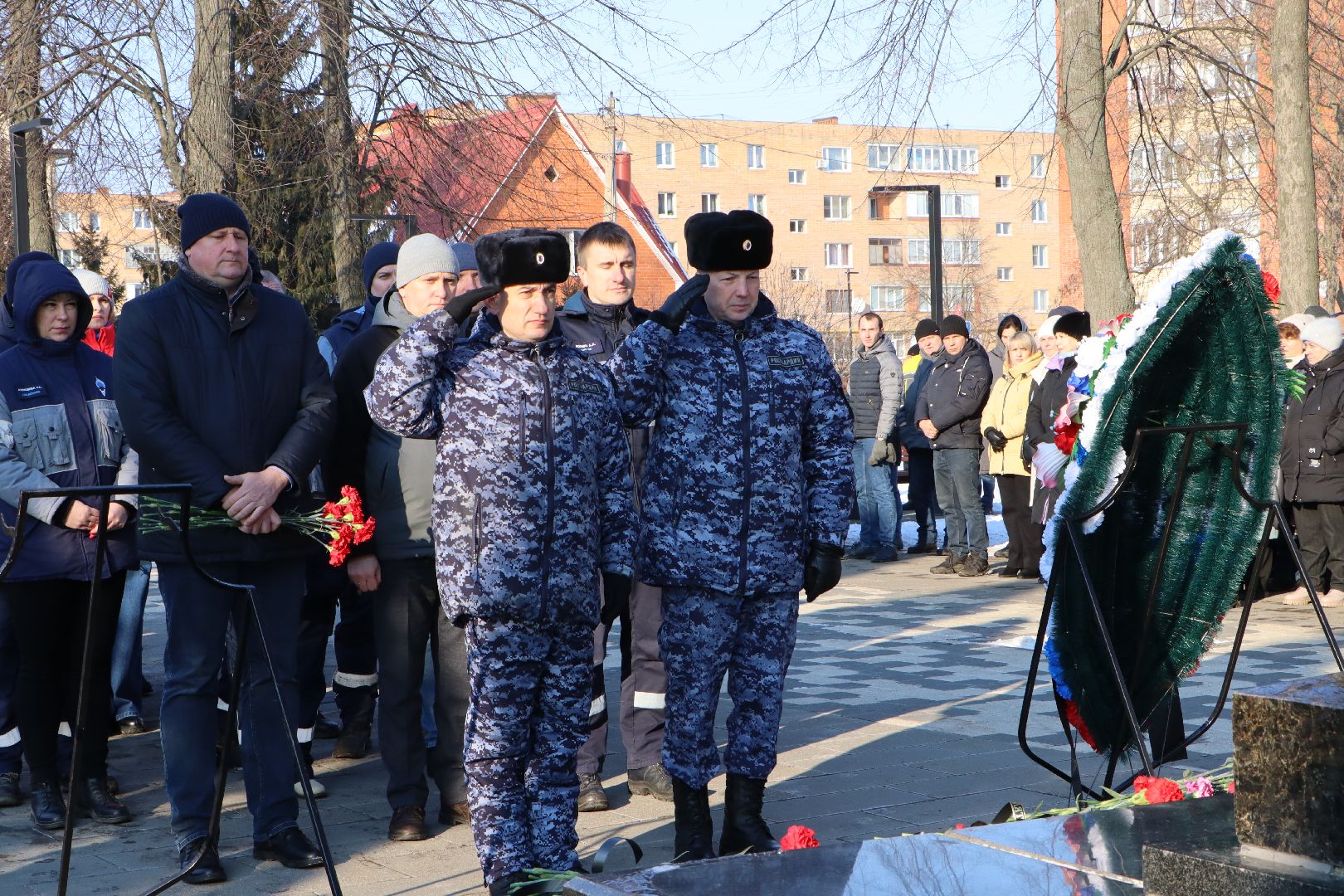день защитника отечества, серебряные пруды, возложение, братская могила,