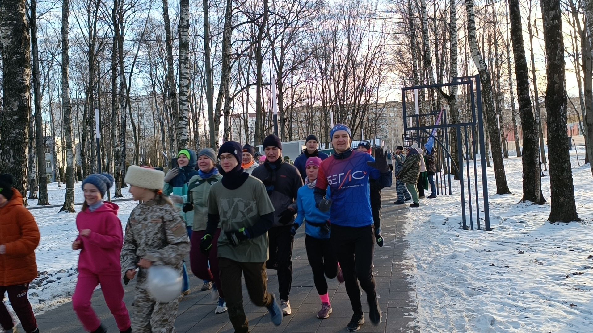 спорт, лобня, 5 верст, бег,парк, вертикалки