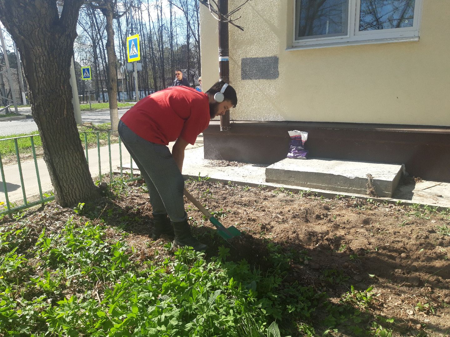 субботник, доброе дело, выходи во двор,