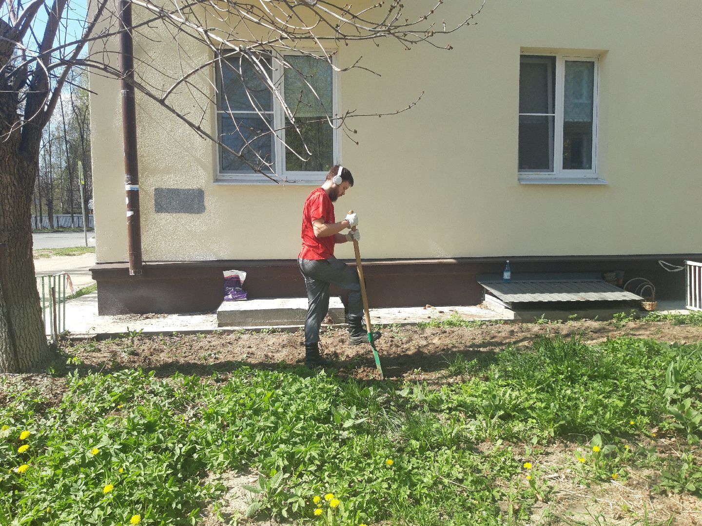 субботник, доброе дело, выходи во двор,