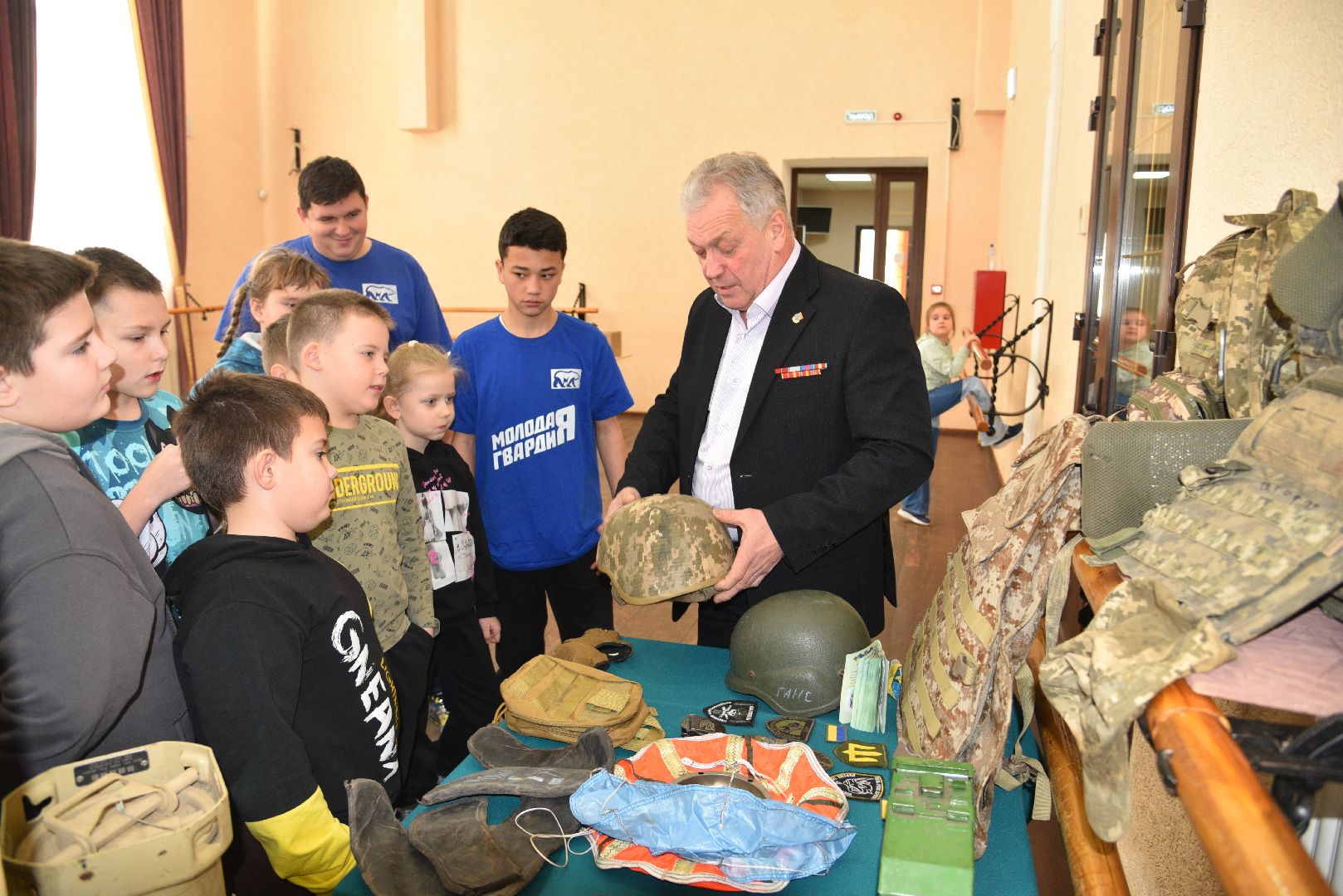 лотошино, лотошинский цдк, день защитника отечества, лотошинский музей, боевое братство, сво, спецоперация,
