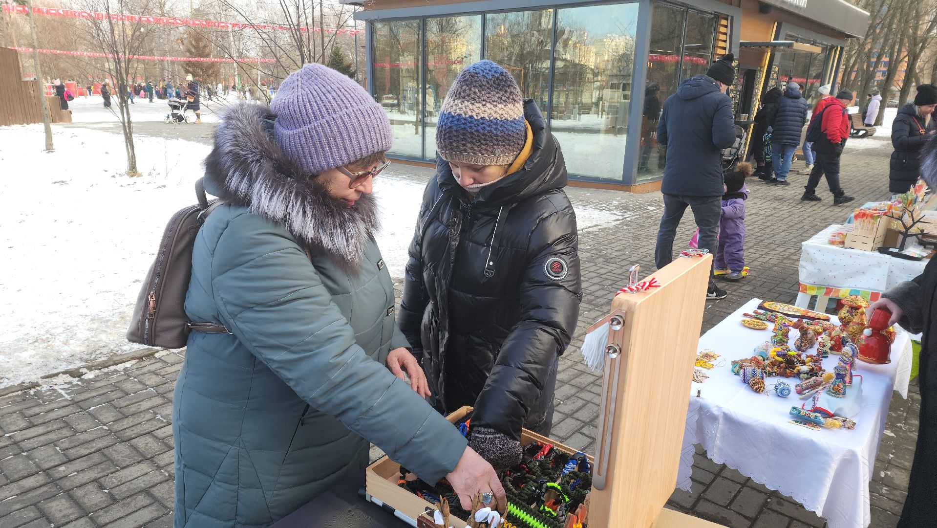 Реутов, вертикалки, арт-маркет, день защитника отечества,