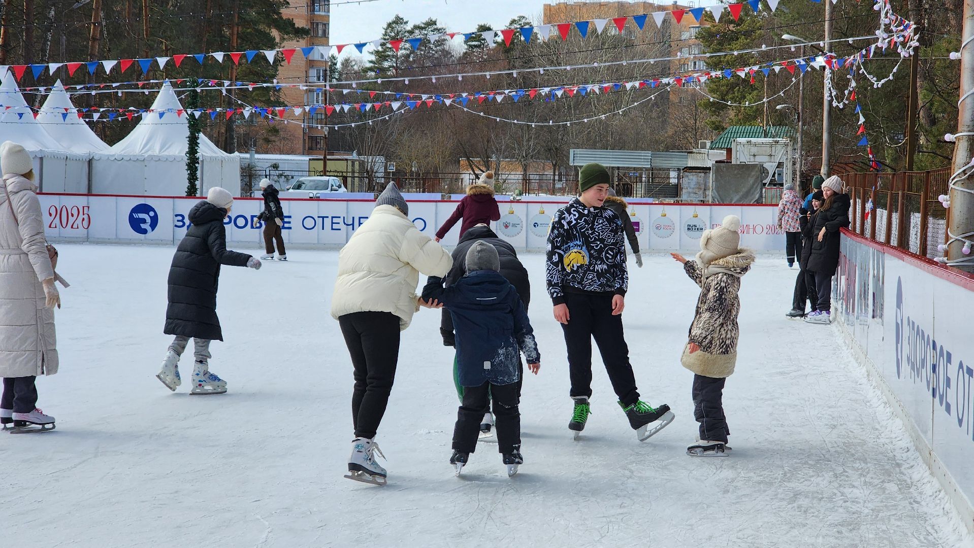 зимний досуг, протвино, зимний спорт, семейный отдых,