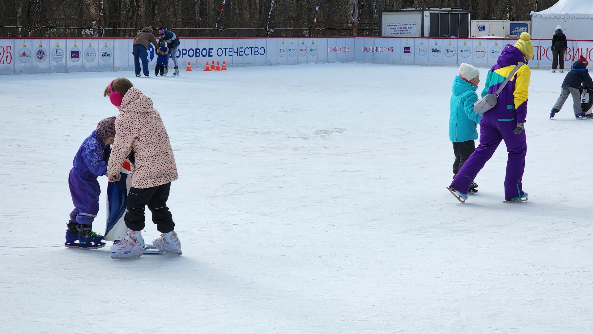 зимний досуг, протвино, зимний спорт, семейный отдых,