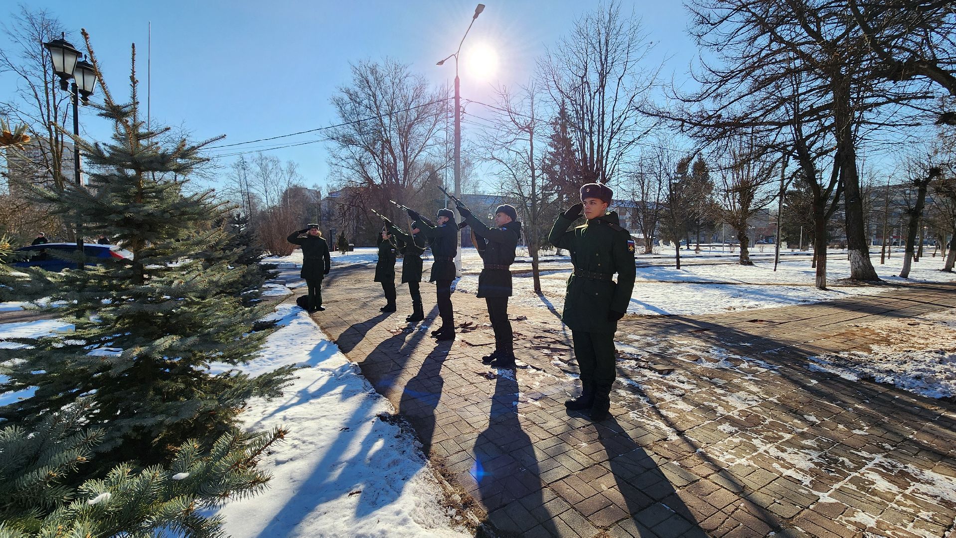 солнечногорск, вертикалки, советская площадь, памятник погибшим воинам, день защитника отечества,