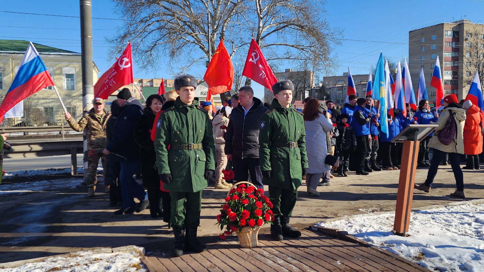 солнечногорск, вертикалки, советская площадь, памятник погибшим воинам, день защитника отечества,