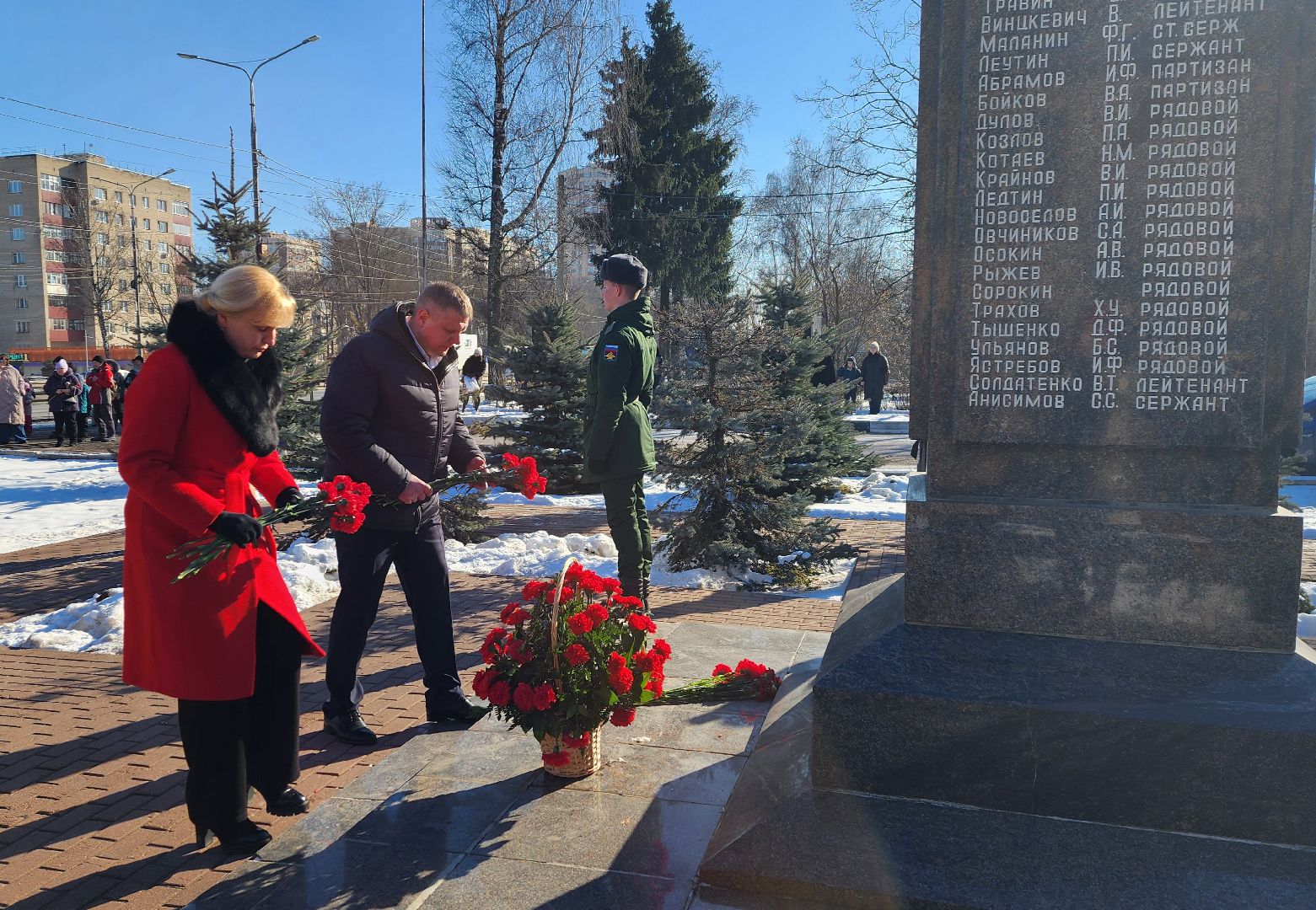 солнечногорск, вертикалки, советская площадь, памятник погибшим воинам, день защитника отечества,