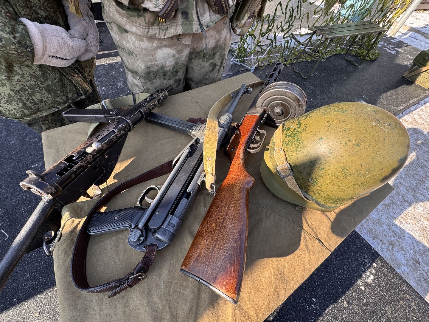 23 февраля, поисковое движение, ввставка артефактов, вертикалки,