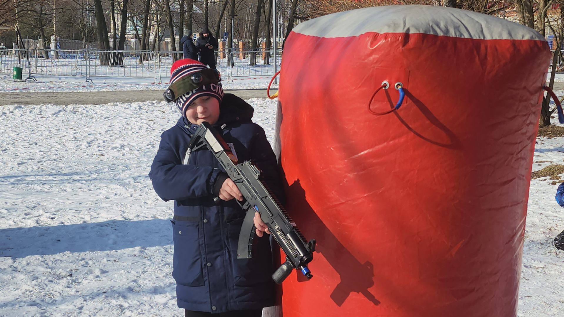 реутов, вертикалки, 23 февраля, день защитника отечества, лазертаг,