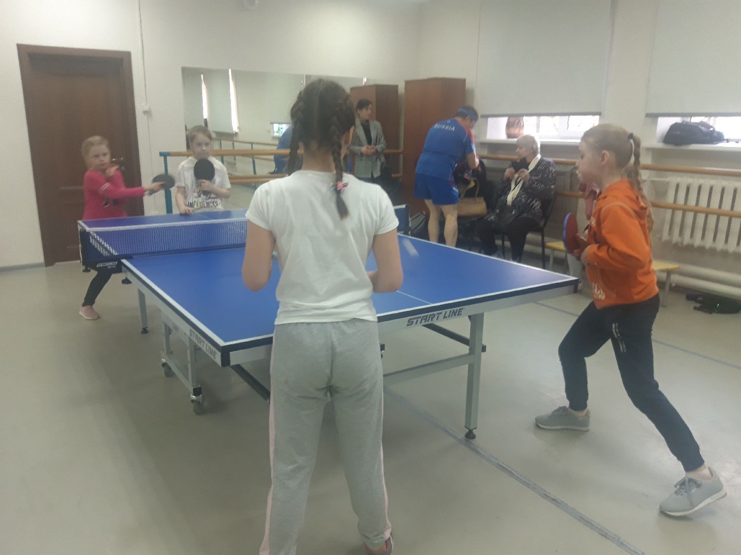 Дети, детский спорт, настольный теннис