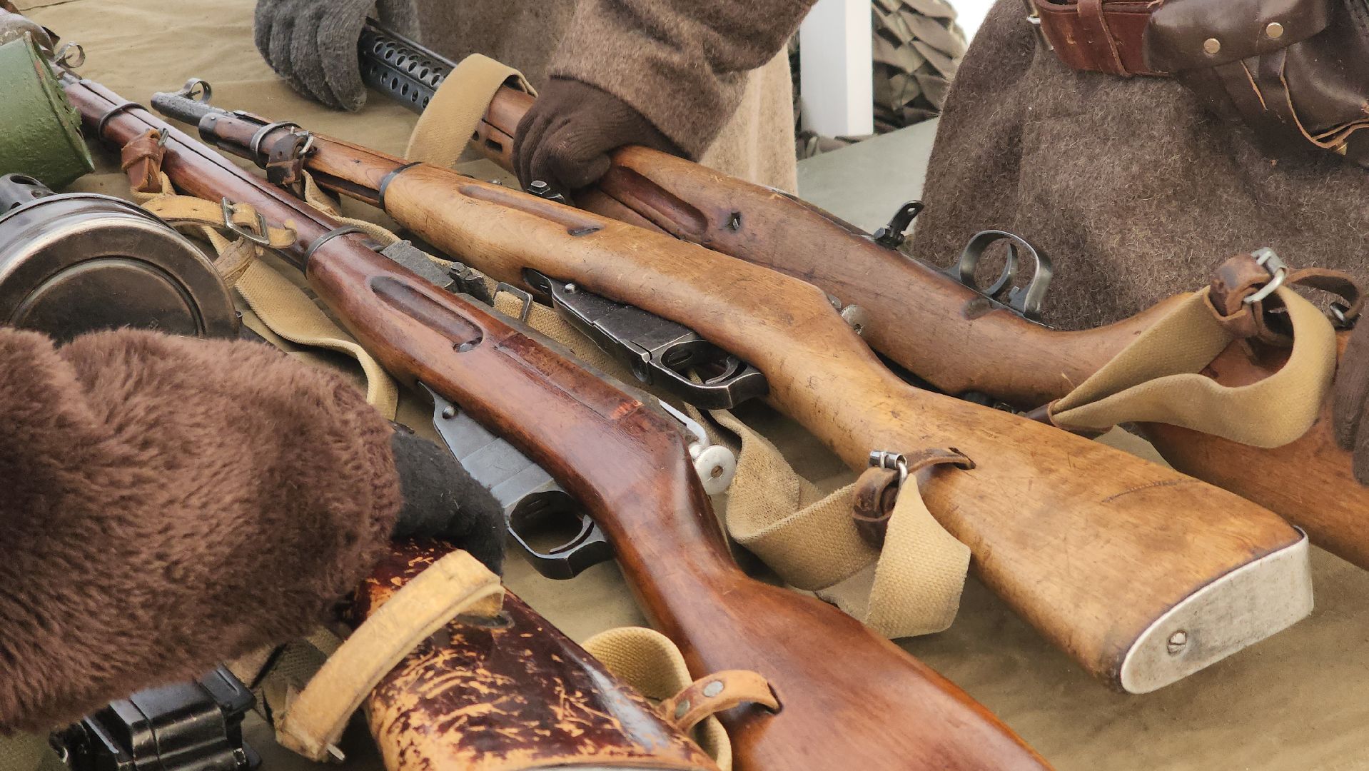 кашира, парк, день защитника отечества, великая отечественная война, музей, вертикальное, оружие, вертикалки,