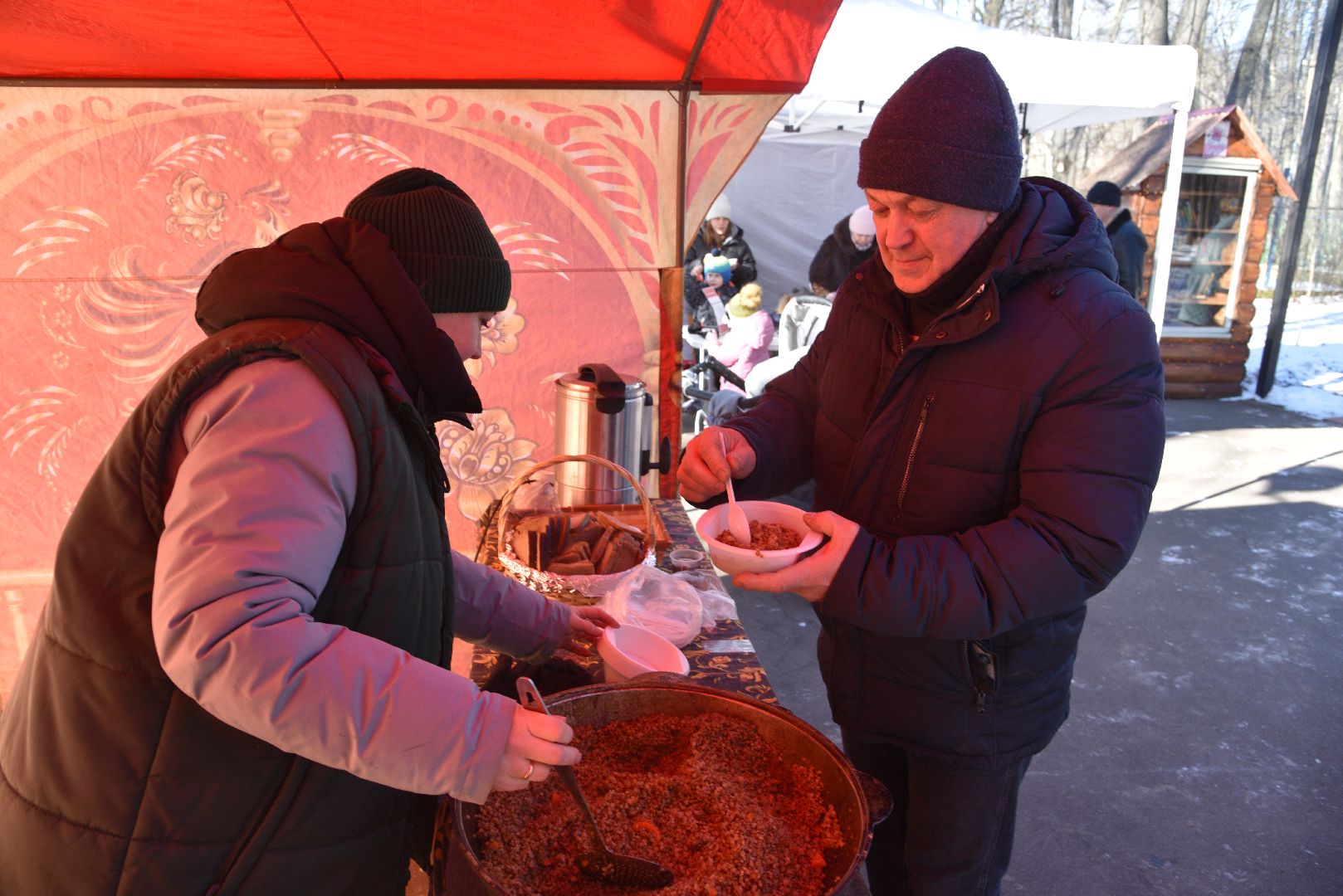 лотошино, лотошинский парк, день защитника отечества, солдатская каша,