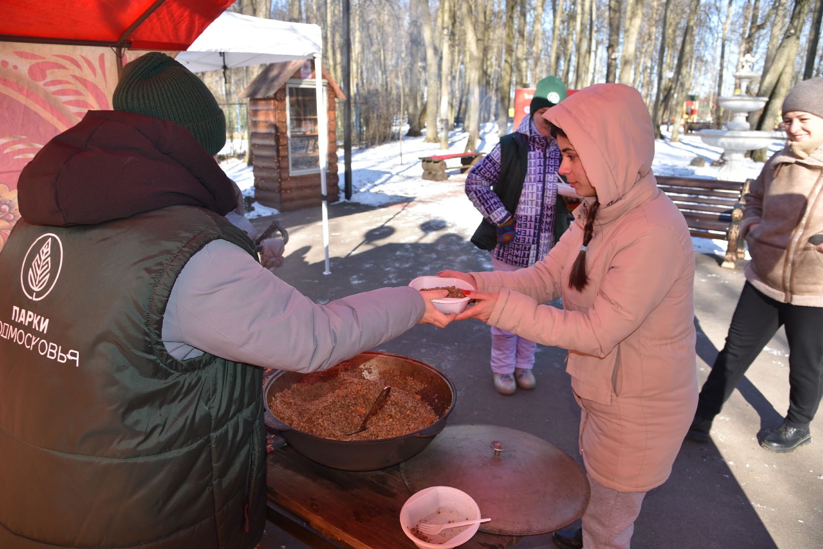 лотошино, лотошинский парк, день защитника отечества, солдатская каша,