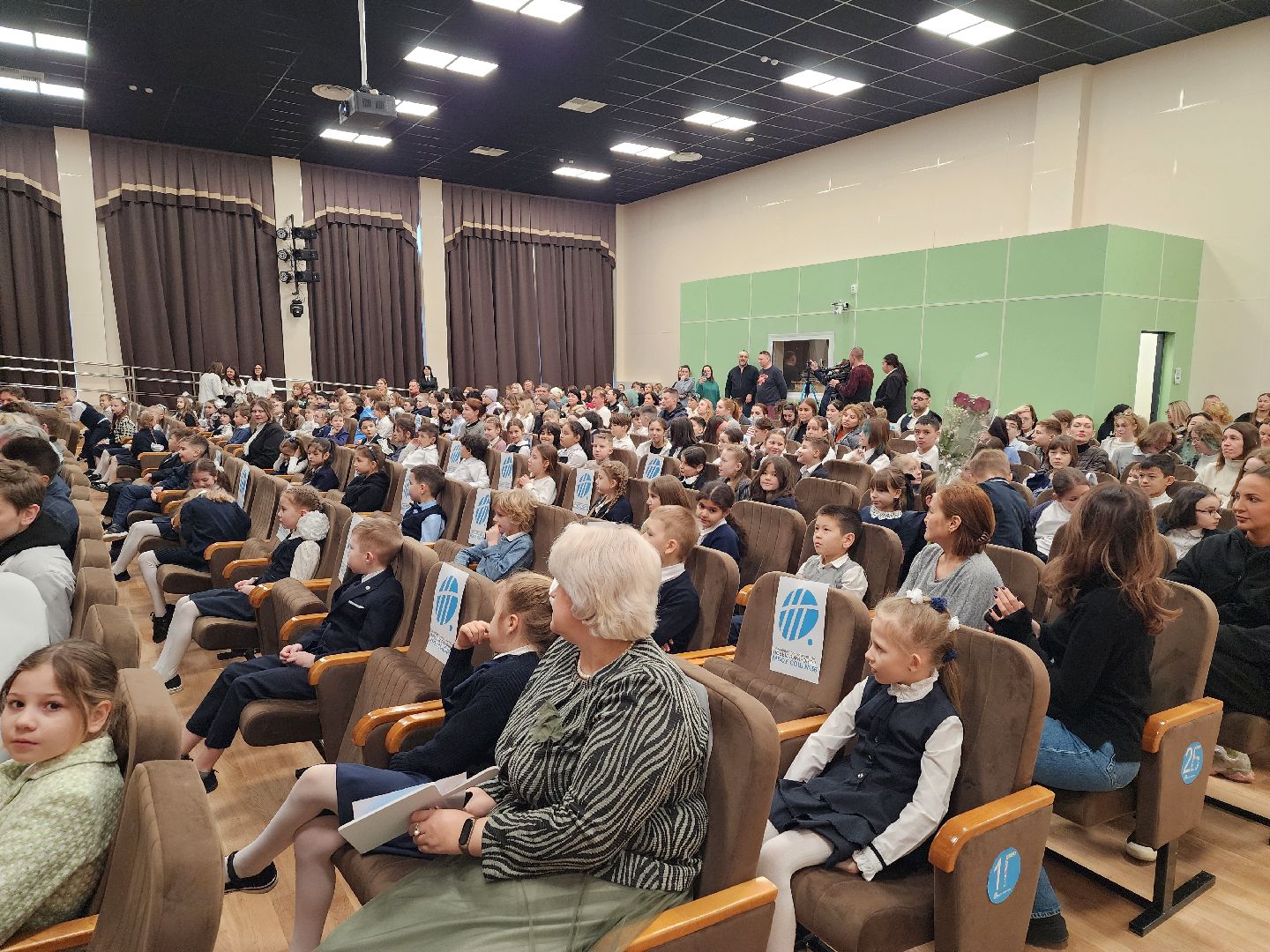 мытищи, Новый корпус школы, вертикалки,