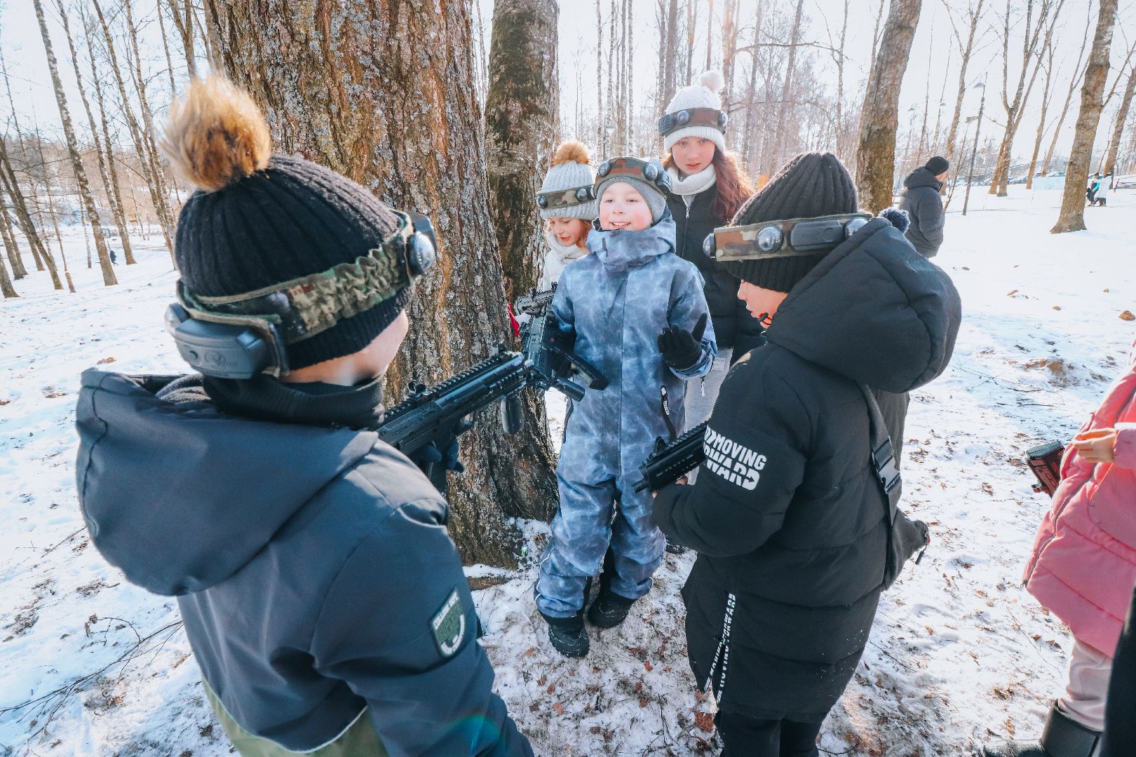Клин, дети, день защитника отечества, лазертаг, игры в парке, вертикалки,