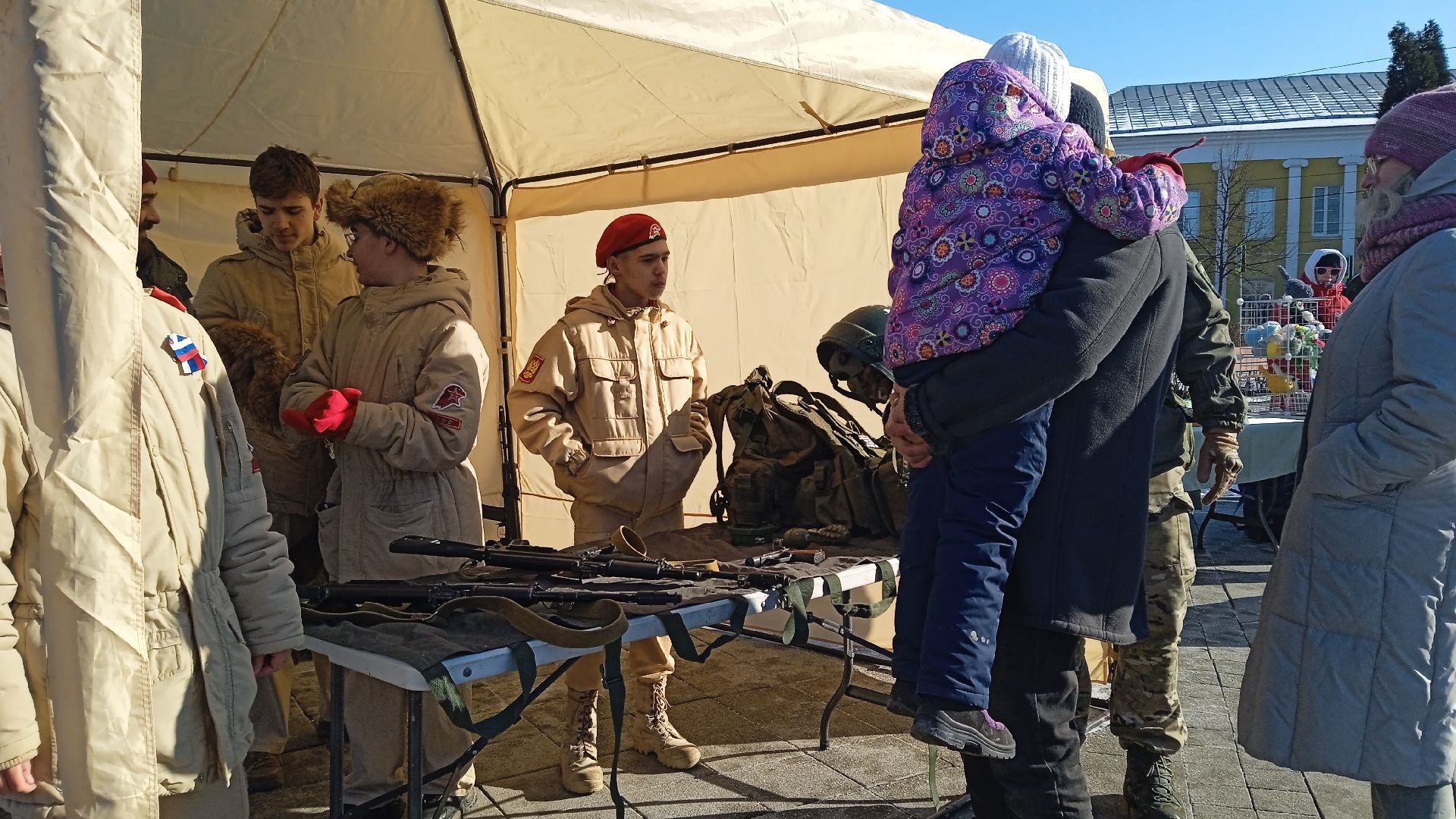 Коломна, 23 февраля, день защитника отечества, разрешите поздравить,