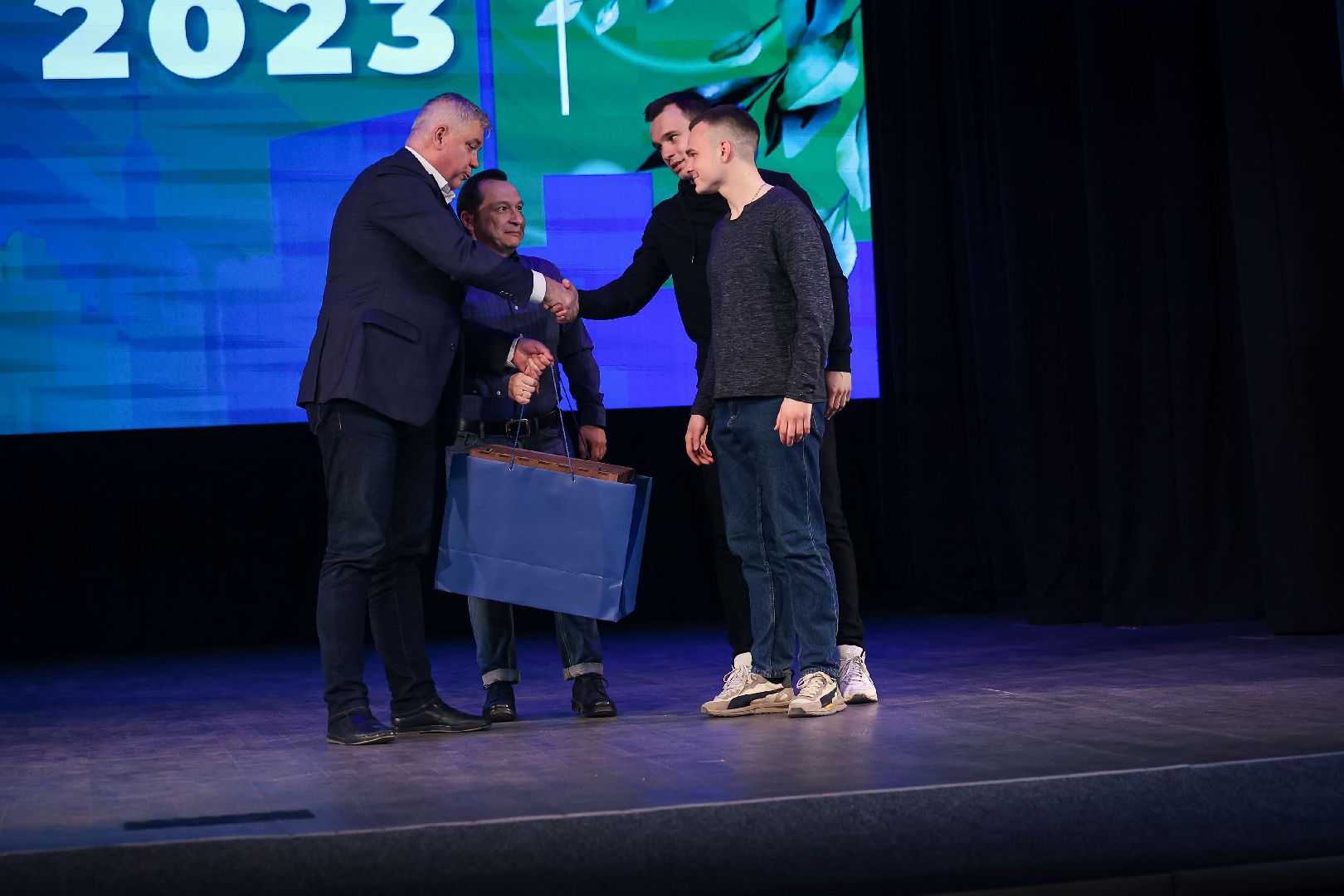 Балашиха, День труда, династия Дидяевых, трудовой стаж 216 лет, почётная грамота, благодарность, профессиональные успехи, плодотворный труд, авиакорпорация Рубин