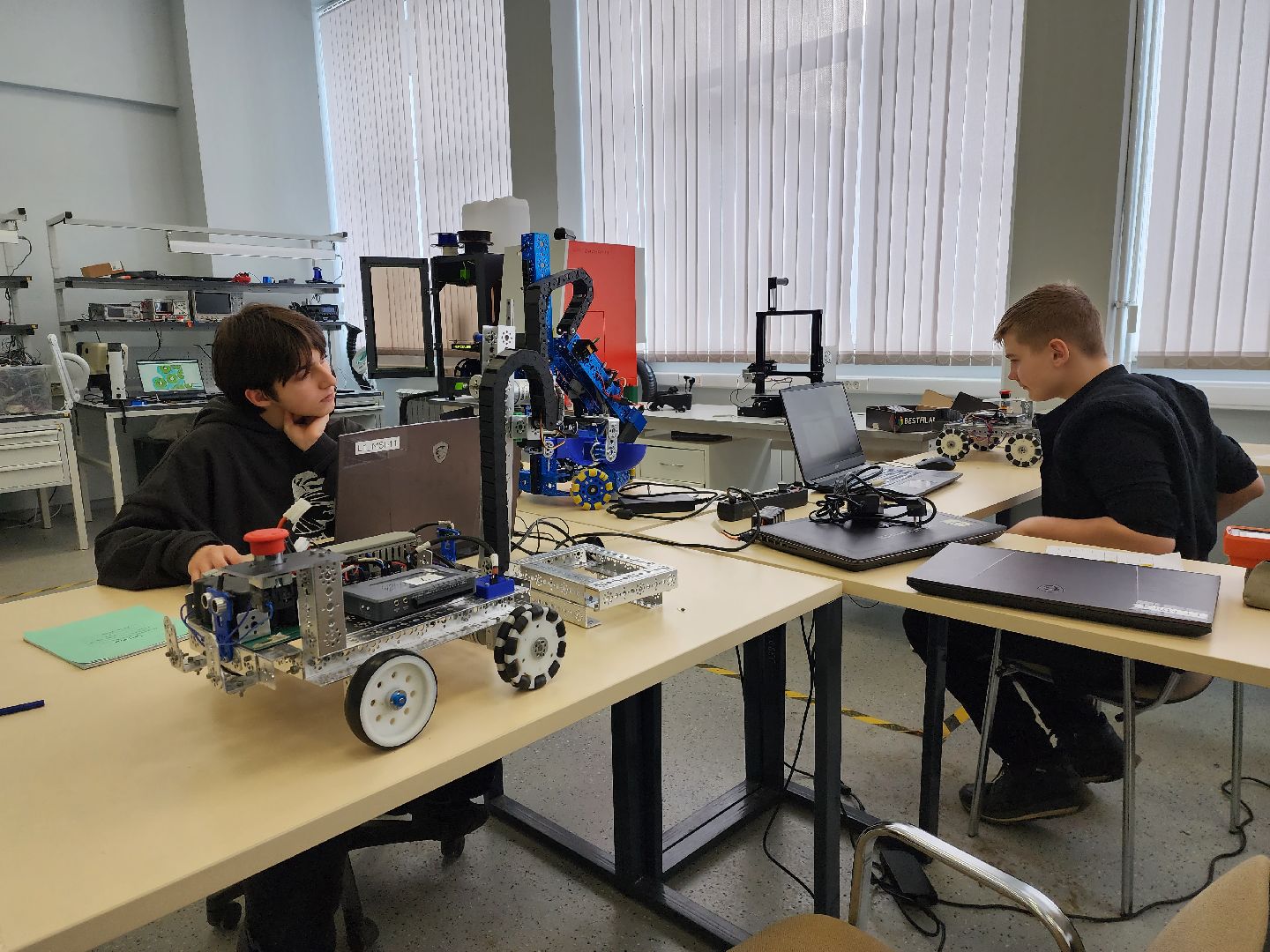 раменское, образование, раменский колледж, чемпионат профессионалы 2025, мобильная робототехника,