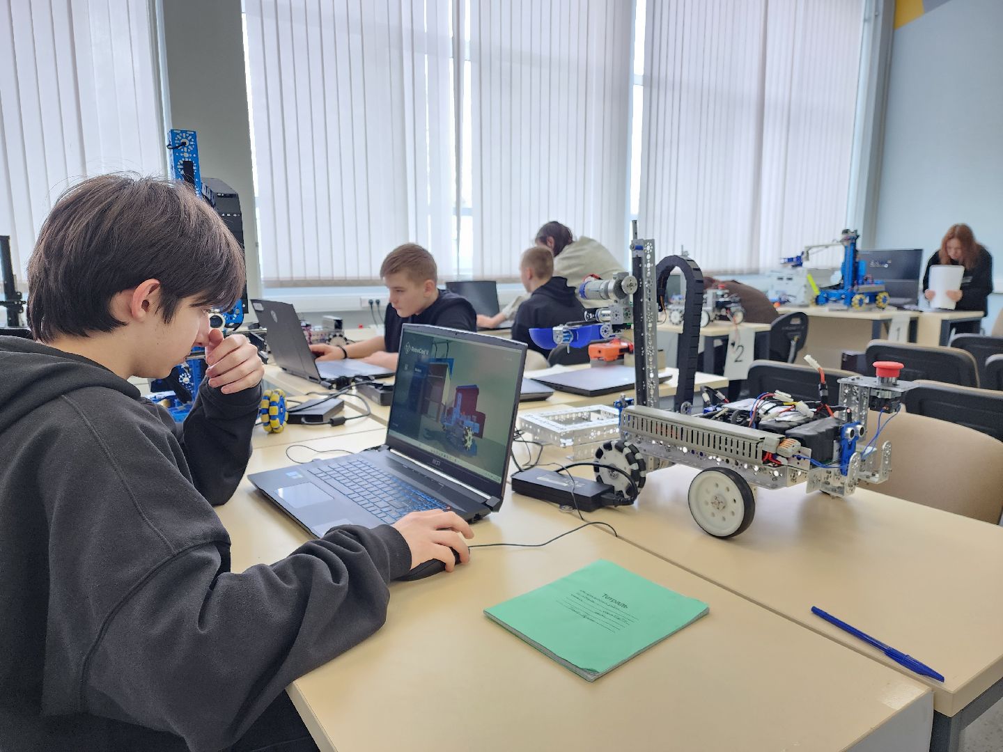 раменское, образование, раменский колледж, чемпионат профессионалы 2025, мобильная робототехника,