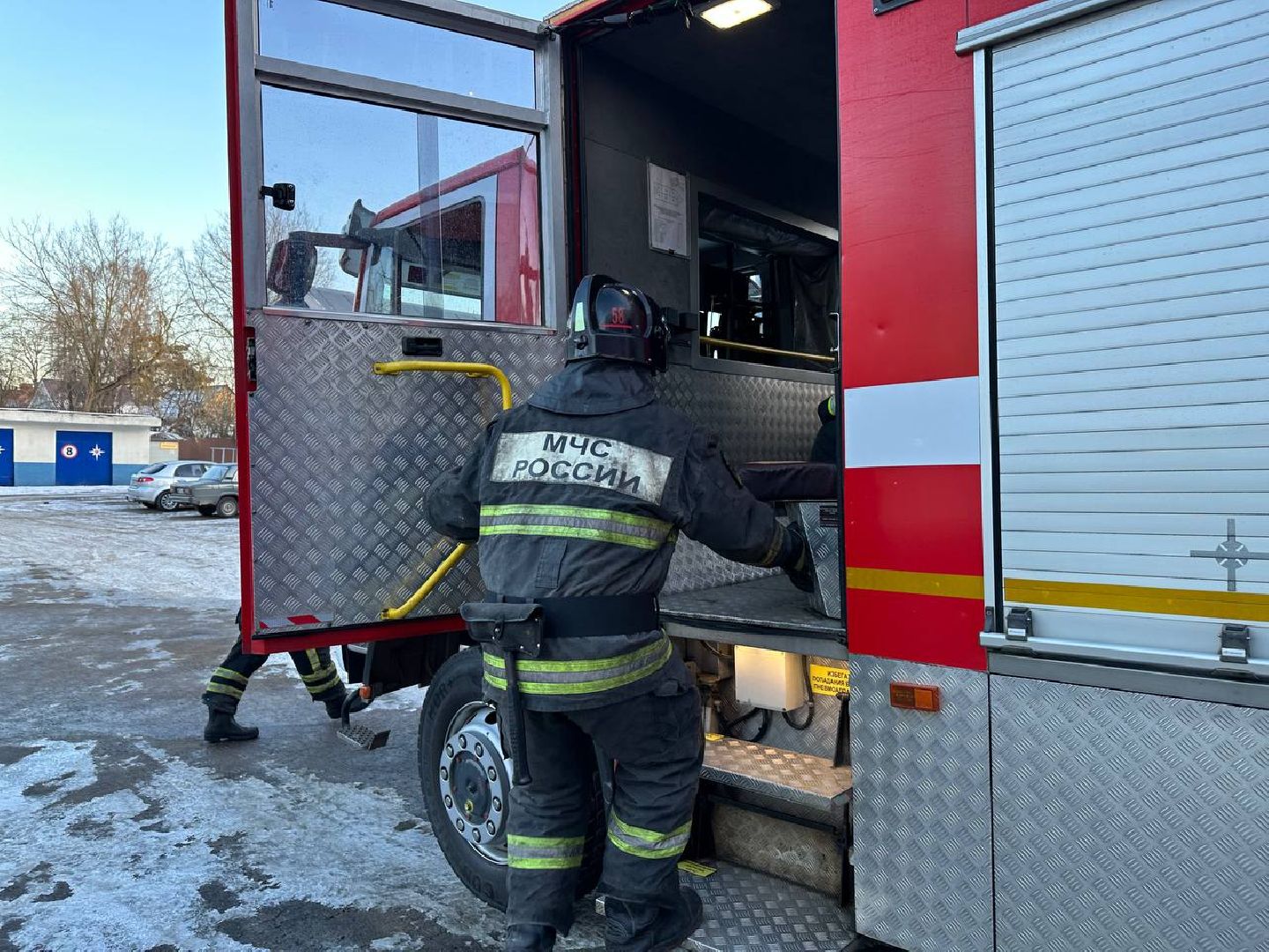 мчс, пожарный, домодедедово,