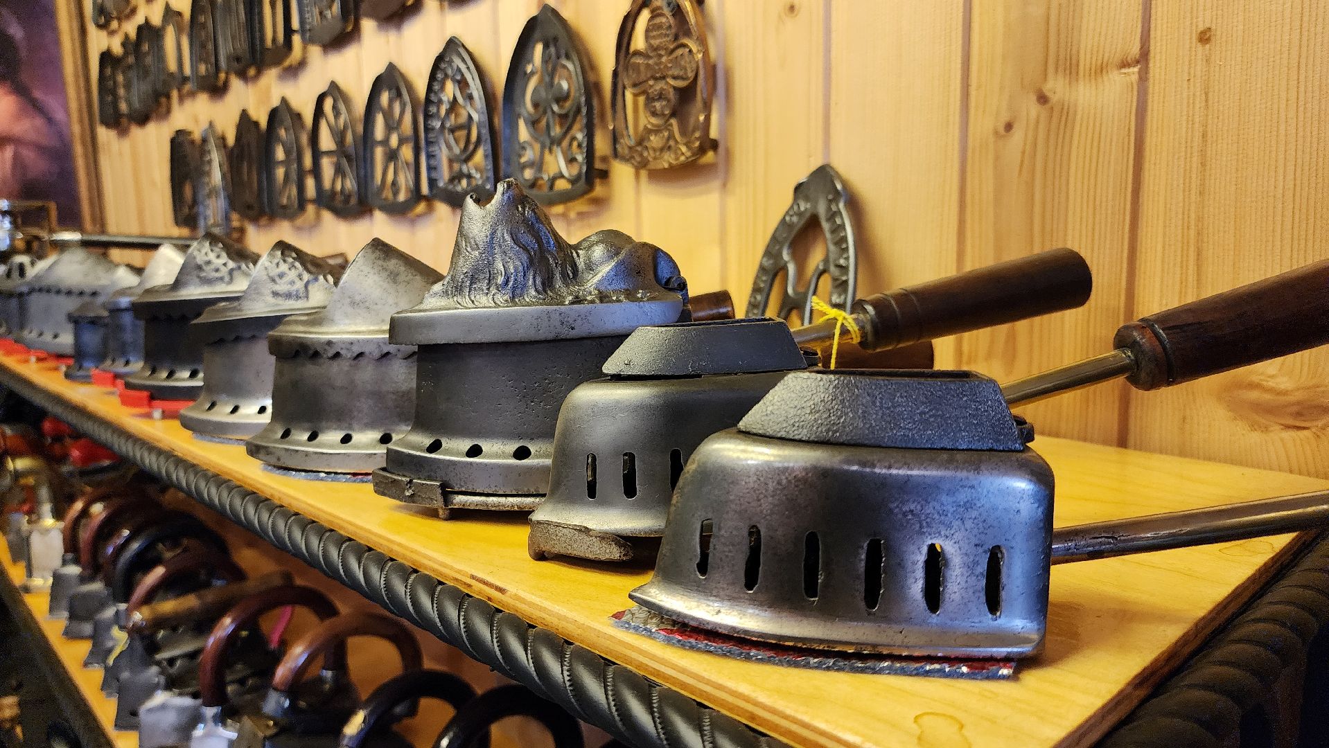 руза, история утюга, утюжатник, рузский муниципальный округ, частная коллекция,