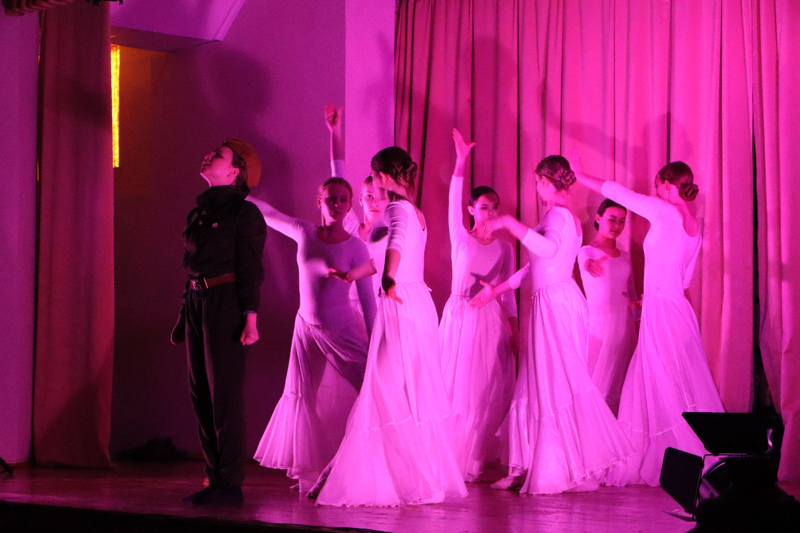 серебряные пруды, школа чуйкова, культура, дети, патриотизм, великая отечественная война, спектакль,