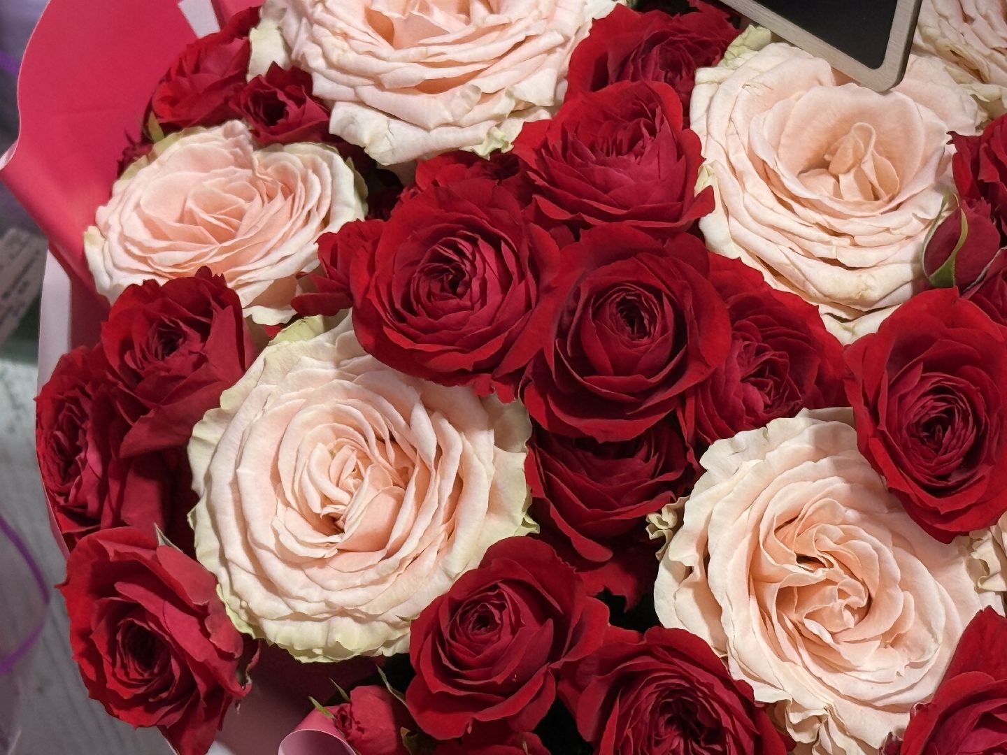 раменское, тепличный комплекс, 8 марта, цветы, розы,