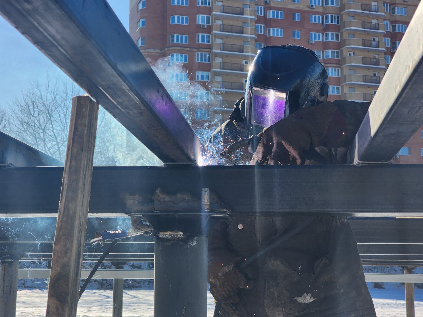 Чехов, улица Береговая, набережная реки Теребенка, благоустройство, обновление, реконструкция, металлические каркасы, пешеходные настилы, пирс, госпрограмма московской области, формирование комфортной городской среды, глава округа Михаил Собакин, нацпроект жилье и городская среда, вертикалки,