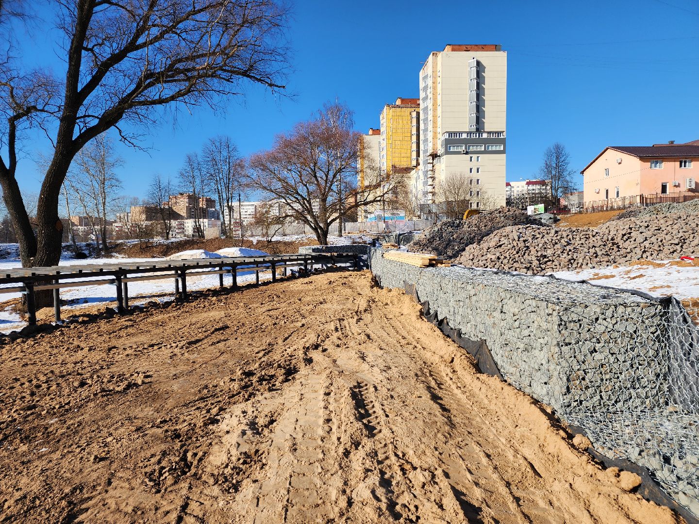 Чехов, улица Береговая, набережная реки Теребенка, благоустройство, обновление, реконструкция, подпорные стенки, габионы, укрепление откосов и склонов, госпрограмма московской области, формирование комфортной городской среды, нацпроект жилье и городская среда, вертикалки,