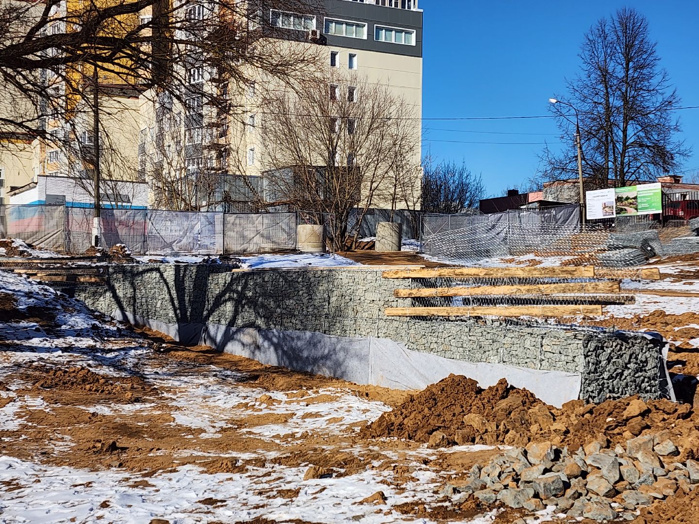 Чехов, улица Береговая, набережная реки Теребенка, благоустройство, обновление, реконструкция, подпорные стенки, габионы, укрепление откосов и склонов, госпрограмма московской области, формирование комфортной городской среды, нацпроект жилье и городская среда, вертикалки,