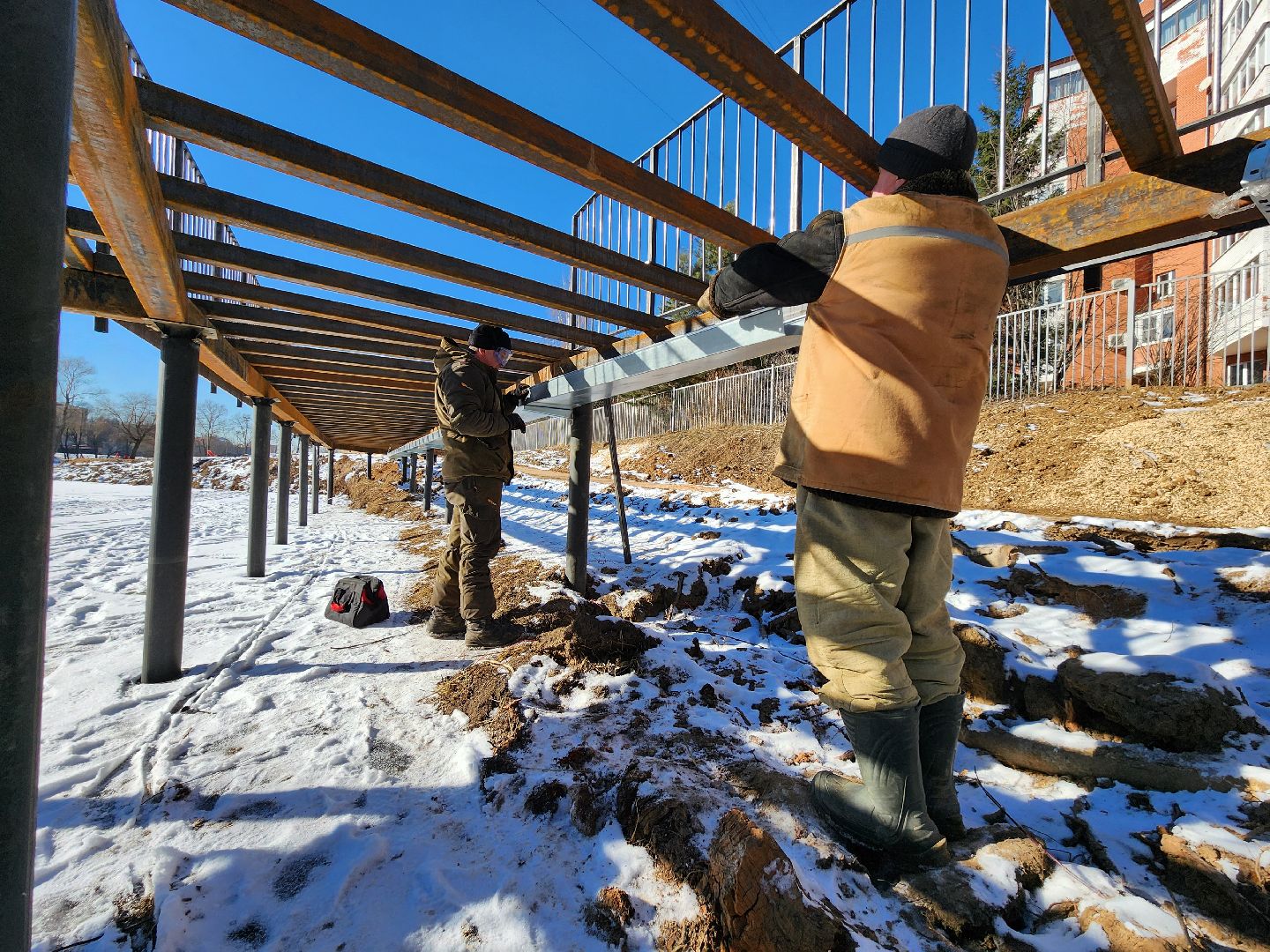 Чехов, улица Береговая, набережная реки Теребенка, благоустройство, обновление, прокладка сетей электроснабжения, инженерные коммуникации, наружное освещение, закладные под электрический кабель, госпрограмма московской области, формирование комфортной городской среды,