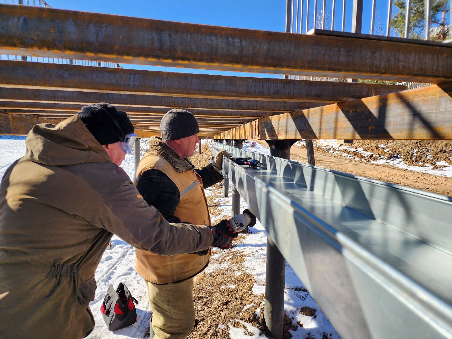 Чехов, улица Береговая, набережная реки Теребенка, благоустройство, обновление, прокладка сетей электроснабжения, инженерные коммуникации, наружное освещение, закладные под электрический кабель, госпрограмма московской области, формирование комфортной городской среды,